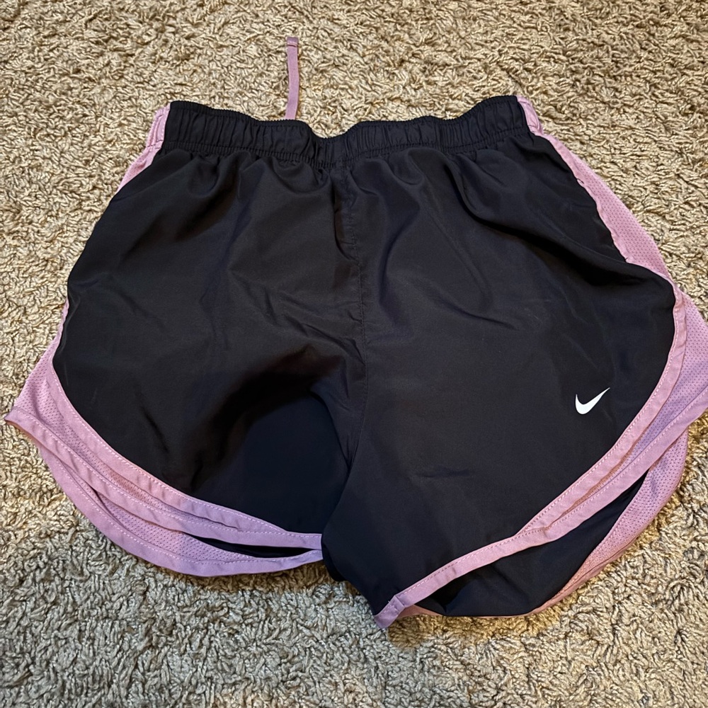 nike women’s shorts